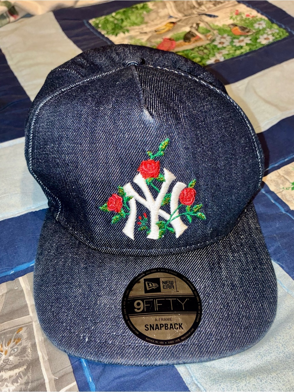 New Era Denim World Series 2000 Embroidered Patch Cap - Blue with Red Roses